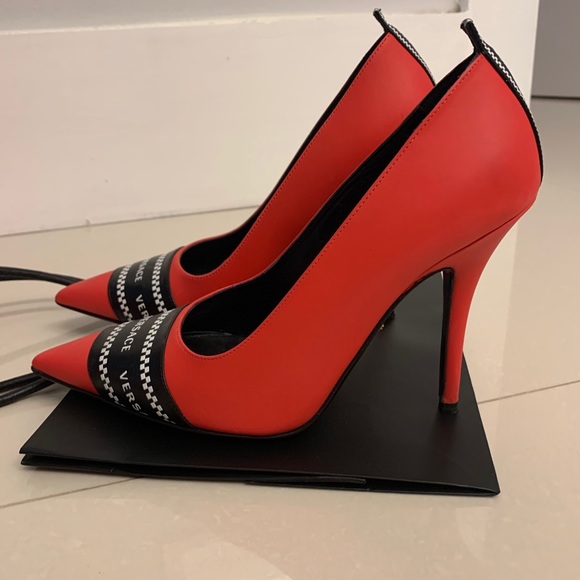 Versace used 1x, lightly used heels. - Picture 3 of 5